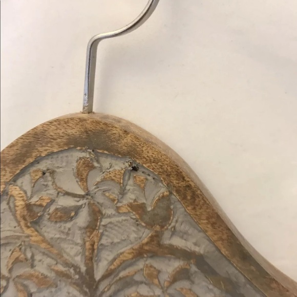 Handcarved Wooden Floral Embossed Clothing Hanger In  Natural Brown - Picture 3 of 6